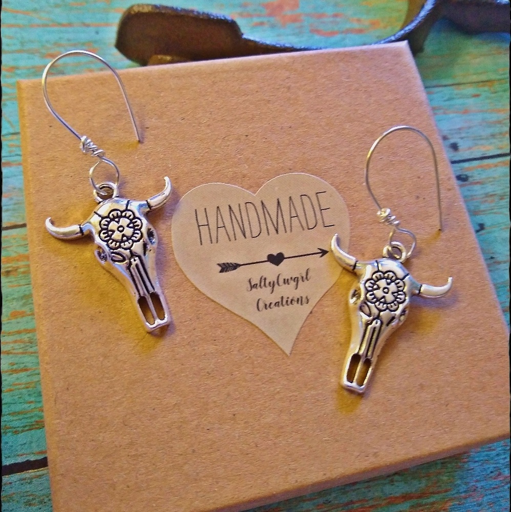 Wild West Silver Longhorn Steer Skull Earrings - Picture 6 of 7